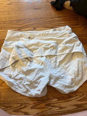 Lululemon Shorts Speed Up white thumbnail 2