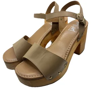 Hey Girl by Corkys Country Club Heels Women’s Tan Sandals Size 9 Platform thumbnail 1