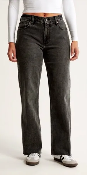 Abercrombie & Fitch The Baggy Low Rise Jean Short Faded Black Raw Hem thumbnail 1