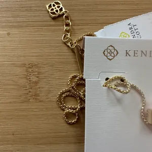 Kendra Scott gold Magenta Leanor Necklace thumbnail 4