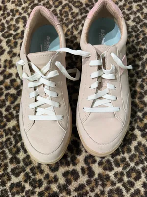 Like new dr scholls Madison sneaker size 9.5 Pink thumbnail 2