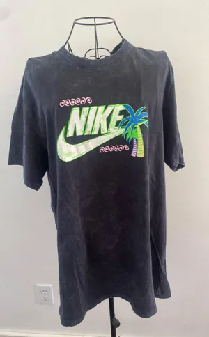 Retro Nike tee  thumbnail 1