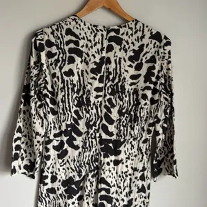 BA&SH Olga Abstract-print midi Dress In Ecru thumbnail 11