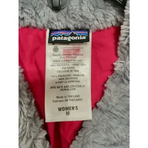 Patagonia Snow Jacket Feather Grey Faux Fur Fleece Womens Sz Medium 3/4 Sleeve thumbnail 2