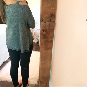 Altar'd State medium oversized cold shoulder blouse thumbnail 4