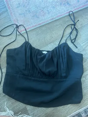 Abercrombie Black Tie-Shoulder Ruched Crop Top thumbnail 3