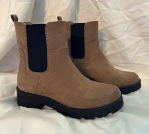Old Navy Brown Suede Boots thumbnail 1