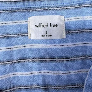 Aritzia Wilfred Free blue linen striped button up shirt Size 3 / XL thumbnail 4