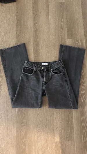 ZARA Black Straight Jeans thumbnail 2