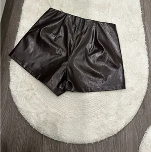 Abercrombie Stretch vegan glossy leather micro short thumbnail 8