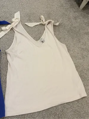 Set‎ of 2 J. Crew Bow-shoulder tank tops size XL thumbnail 3