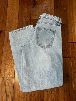 mid rise 90s straight jeans thumbnail 3