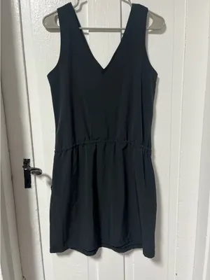 Toad & Co Liv Black Activewear Dress with cinched waist and pockets size m thumbnail 2