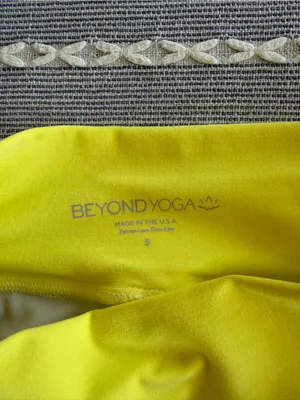 Beyond Yoga Spacedye Move It High Waist Skirt Bright Vibrant Yellow Size Small thumbnail 4