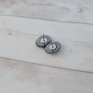 Vintage Stud Earrings Dark Gray Metallic Oval thumbnail 4