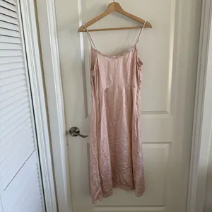 Aritzia Wilfred Millie Slip Dress Rose Quartz thumbnail 4