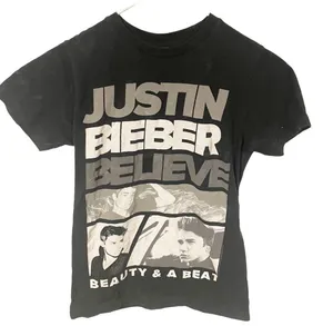 Justin Bieber Size XS Beauty and The Beat Believe Concert Crewneck Short Sleeve‎ thumbnail 1