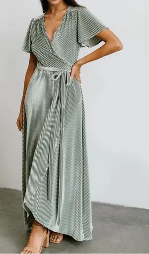 Baltic Born Andi Ribbed Velvet Wrap Maxi Dress size Medium Dusty Sage Green NEW thumbnail 1