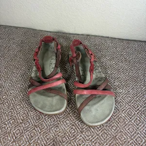 Merrell San Remo Sandals Women's 9 US 7 UK Brown Leather Strappy Summer Gorpcore thumbnail 2