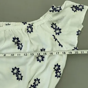 ASTR‎ The Label Women's Embroidered Floral Crop Top White Navy Size Medium thumbnail 6