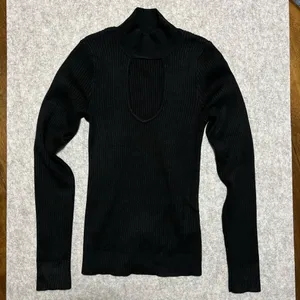 Abercrombie Cut-Out Long Sleeve Sweater thumbnail 1
