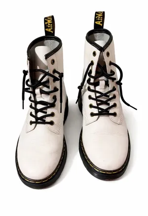 Women’s Dr. Martens Zavala Combat Boots size 6 - W or 5 men - like new thumbnail 1