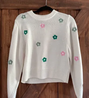 H&M Sweater thumbnail 1
