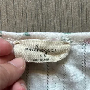 Audrey White and Green Patterned Top thumbnail 2