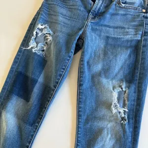 7 For All Mankind Womens Distressed Skinny Jeans Blue Denim Size 24 Ripped Patch thumbnail 2