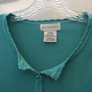 FINAL MARKDOWN Classic white stag cardigan xl thumbnail 2