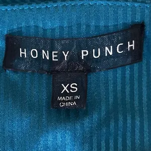 Honey Punch Blue Silky Satin Sleeveless Crop Top & Capri Pants 2 Piece Set XS thumbnail 6