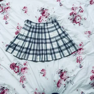 Full Tilt Pleated Skirt thumbnail 3