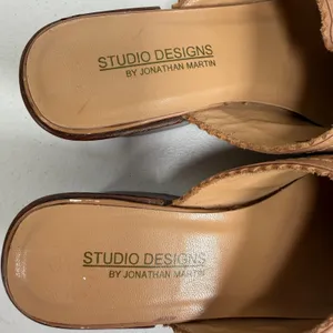 Vtg Boho 6.5M Calida Mules Western Square Toe Block Heel Leather Studio Designs thumbnail 6