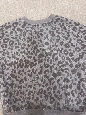 Old Navy Cheetah Print Crewneck thumbnail 4