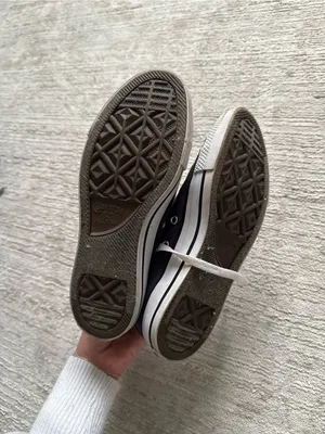 Classic Navy High-Top Canvas Sneakers with White Accents (Size 7.5) thumbnail 4