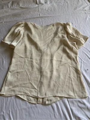 Express Cream Flutter Sleeve V-Neck Blouse | Size XS thumbnail 5