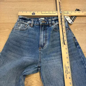 NWT Billabong High Waisted Wide Leg Faded Medium Wash Jeans Size 24 thumbnail 4