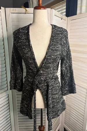 BCBGMAXAZRIA Sweater Knit Cable wrap thumbnail 1