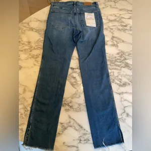 VTG Madewell Stovepipe Jeans Sz 28 tear in backside and pocket thumbnail 2