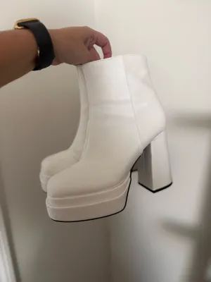 White go go boots Size 7 thumbnail 2