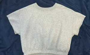 DICK'S Sporting Goods Grey Cropped Sweat Shirt thumbnail 1