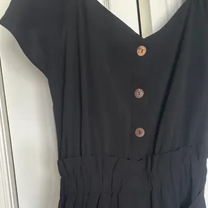 Monteau Elegant Black Women's Jumpsuit thumbnail 3