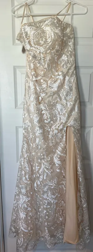 Prom Dress thumbnail 1
