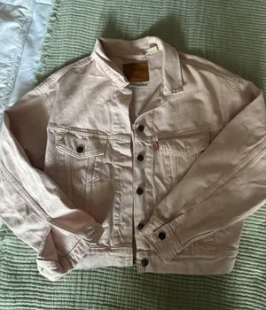 Baby Pink Levi’s Jacket thumbnail 9