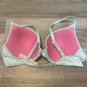 Victoria’s Secret pink push up everywhere bra thumbnail 2