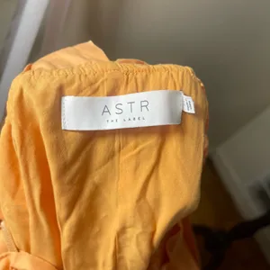 ASTR Women’s Orange Cassie V-Neck Tiered Maxi Dress thumbnail 6