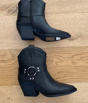 Top Moda - Western Ankle Boots in Black & Silver thumbnail 1