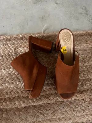 Vince Camuto Platform Heels thumbnail 2