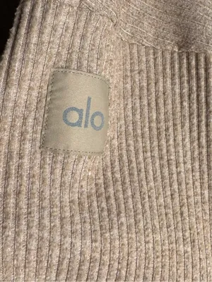 ALO Yoga Muse Hoodie in Gravel Heather Large thumbnail 4