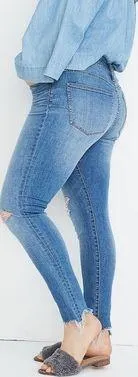 Madewell 9" Mid-Rise Skinny Jeans in Frankie Wash: Torn-Knee Edition thumbnail 12